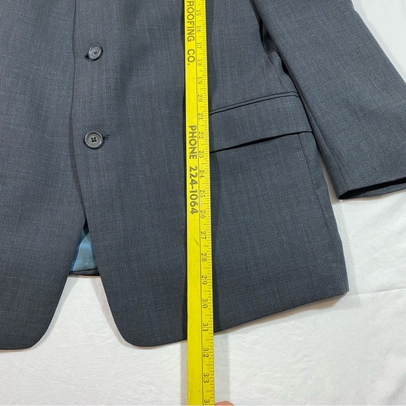 Kenneth Cole Men’s Blue Suit made in the USA 3 button closure blazer - Picture 9 of 16